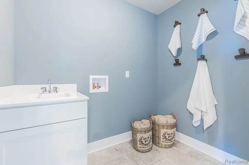 17280 Sarah Drive Macomb Township MI 48042