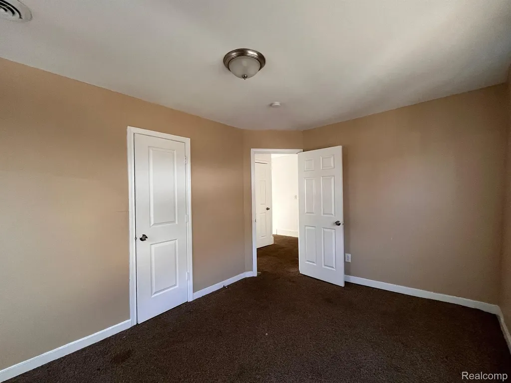 2711 Burlingame Street Detroit City MI 48206