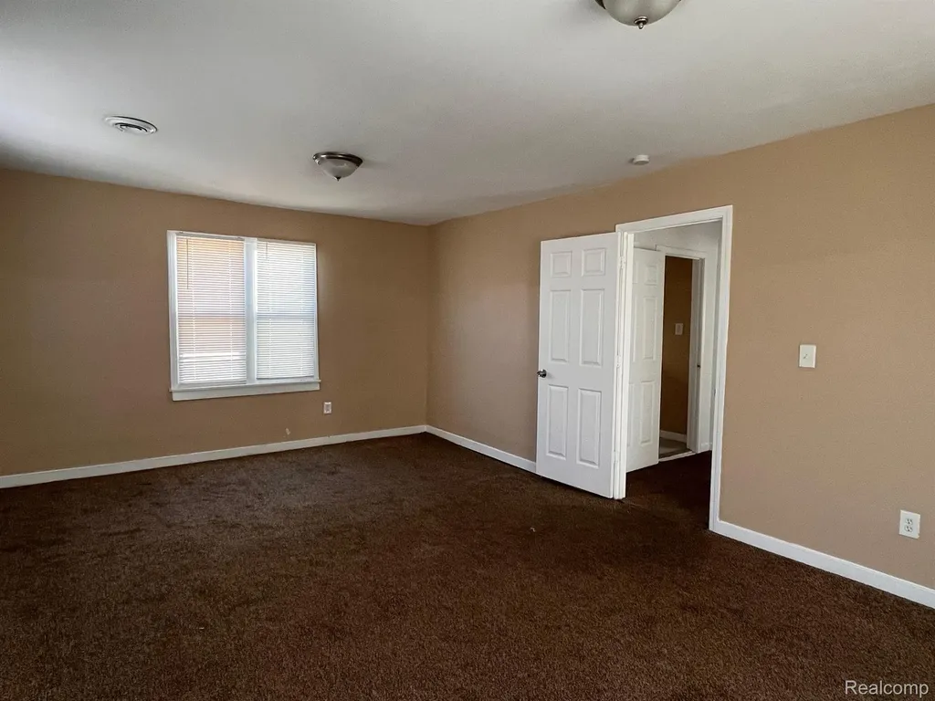 2711 Burlingame Street Detroit City MI 48206