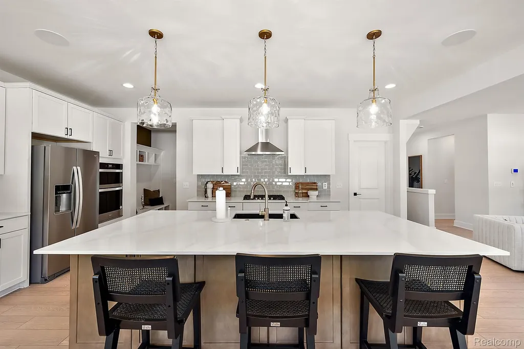 17306 Sarah Drive Macomb Township MI 48042