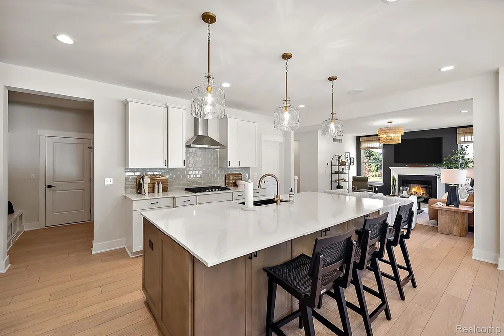 17306 Sarah Drive Macomb Township MI 48042