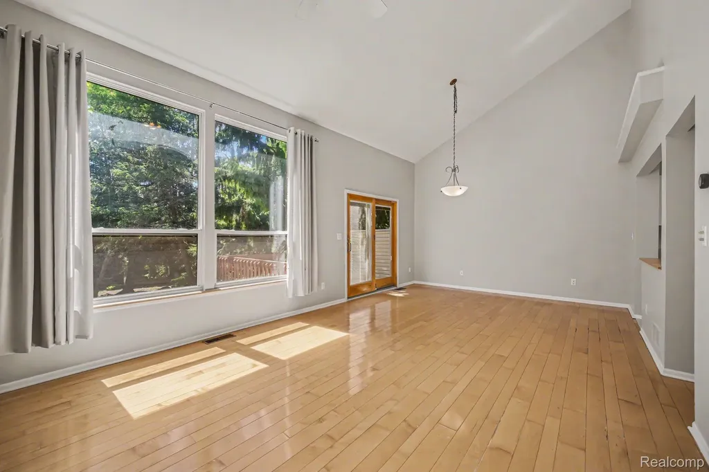 1390 Patricia Avenue Ann Arbor City MI 48103