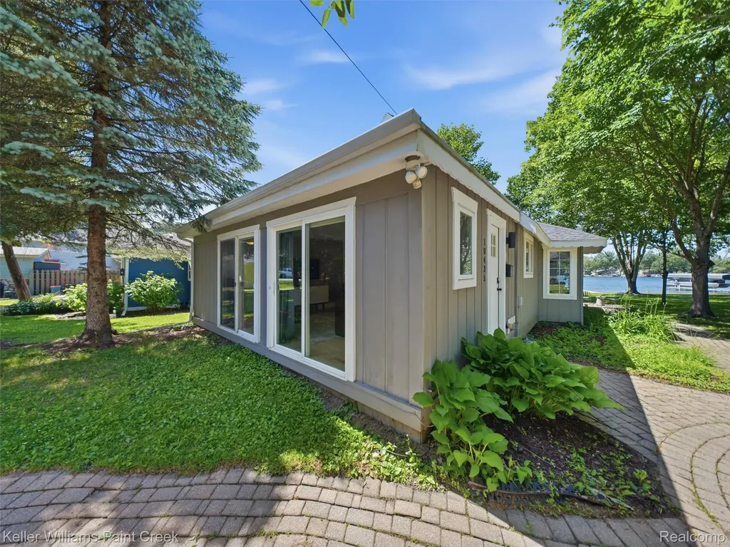 10435 Spring Street Tyrone Township MI 48430