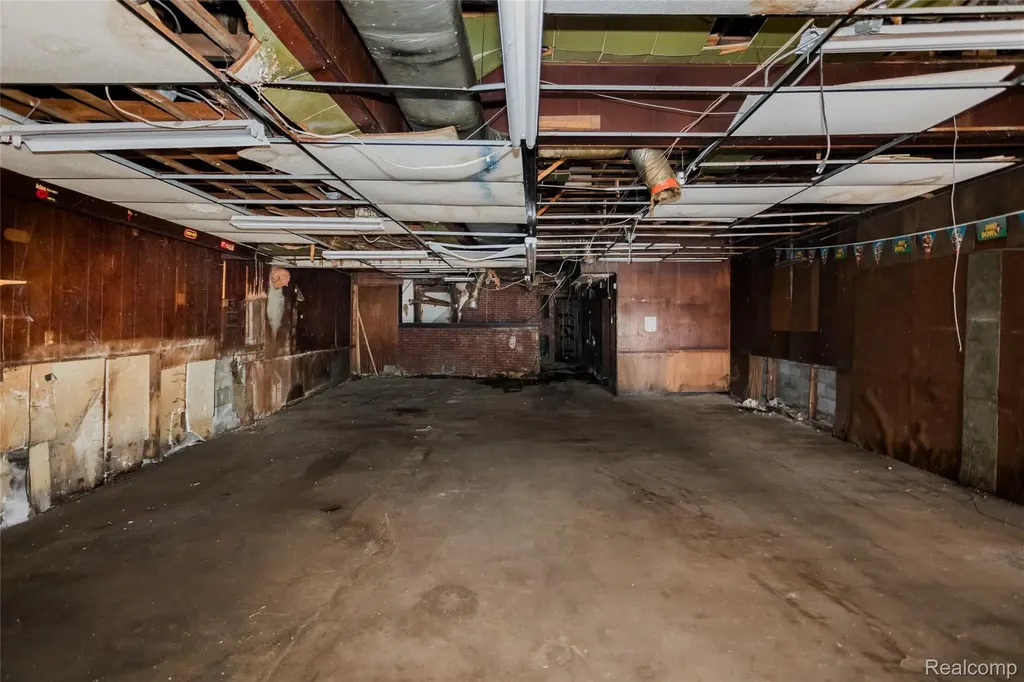 2334 Michigan Avenue Detroit City MI 48216