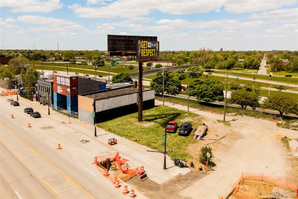 2424 Michigan Avenue Detroit City MI 48216
