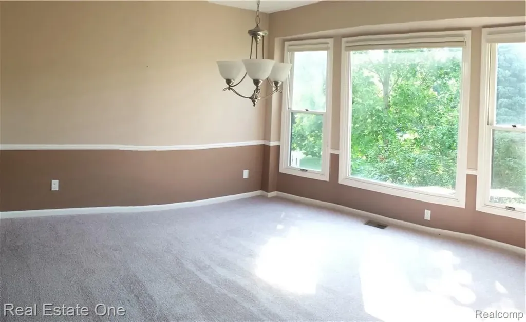 475 Dorchester Way Milford Village MI 48381