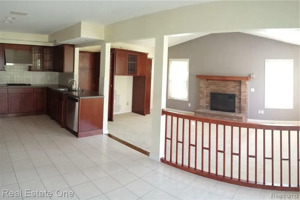 475 Dorchester Way Milford Village MI 48381
