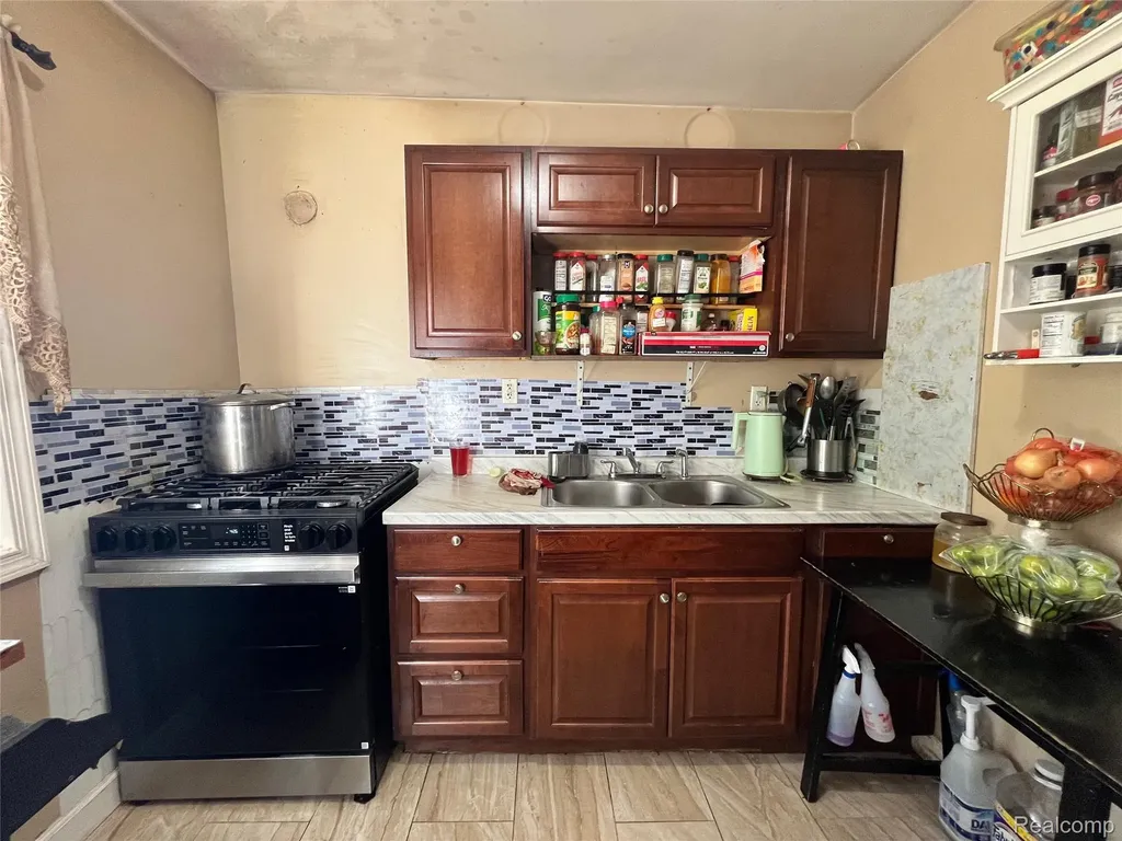 10139 Beechdale Street Detroit City MI 48204