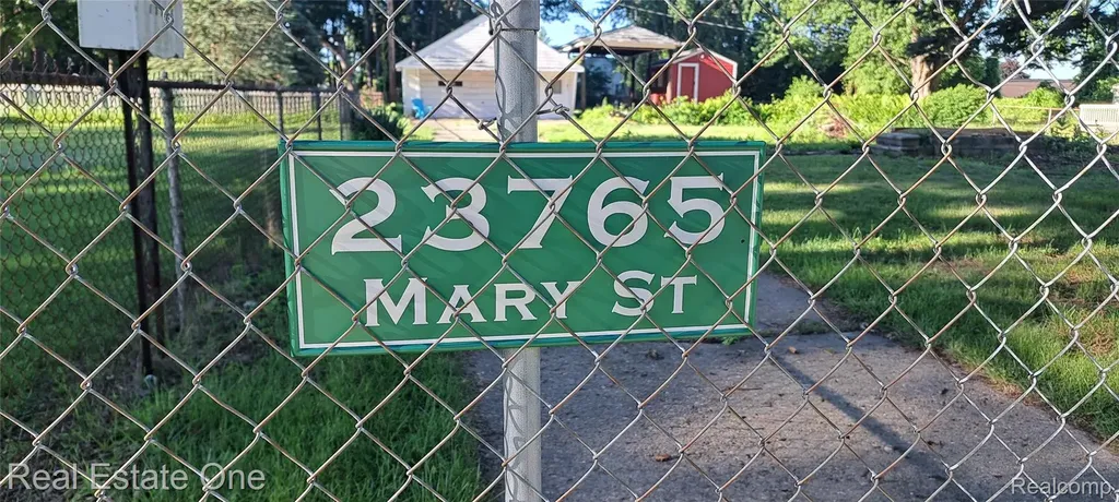 23765 Mary Street Taylor City MI 48180