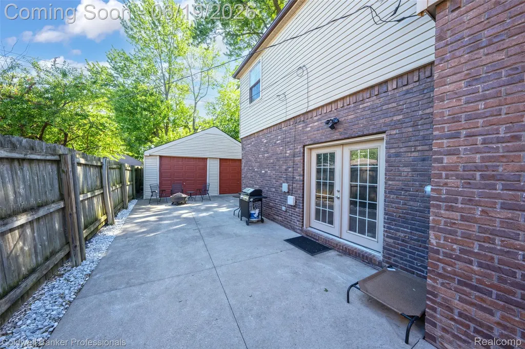 1625 Hampton Road Grosse Pointe Woods City MI 48236