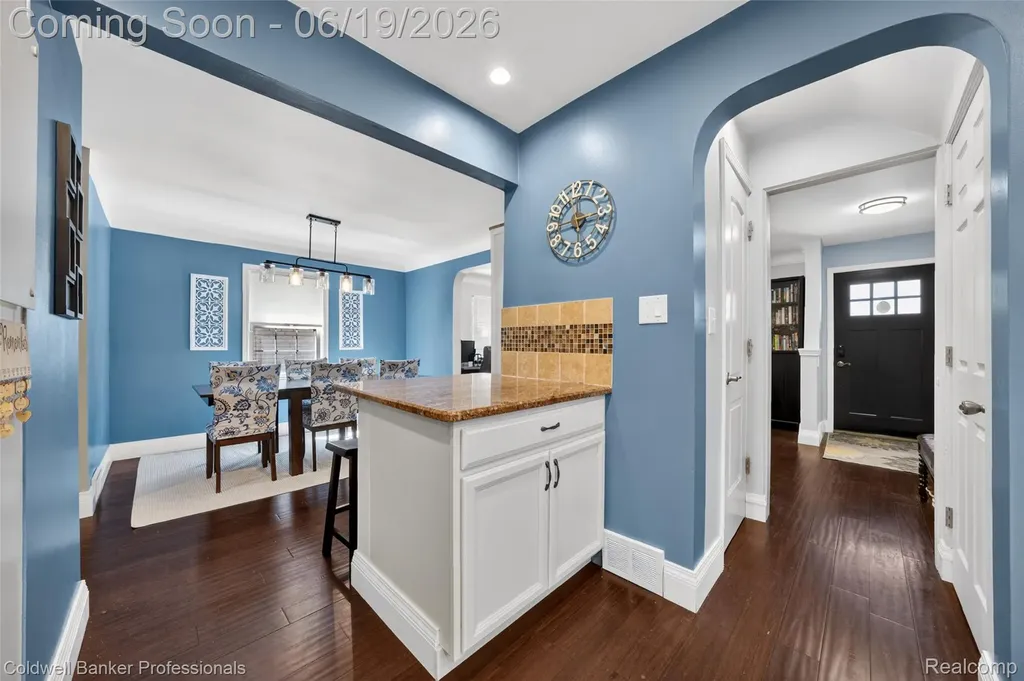 1625 Hampton Road Grosse Pointe Woods City MI 48236