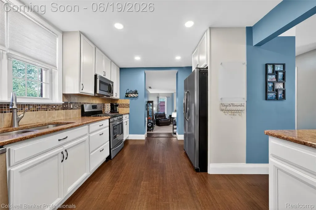1625 Hampton Road Grosse Pointe Woods City MI 48236