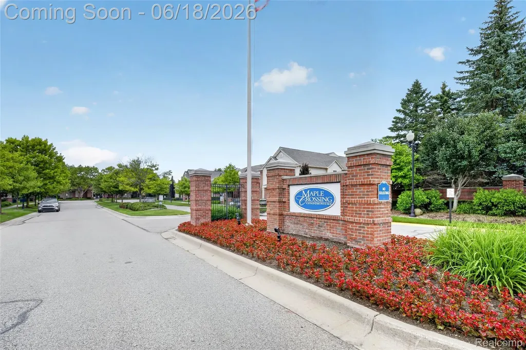 23104 Chesapeake Circle Commerce Charter Township MI 48390