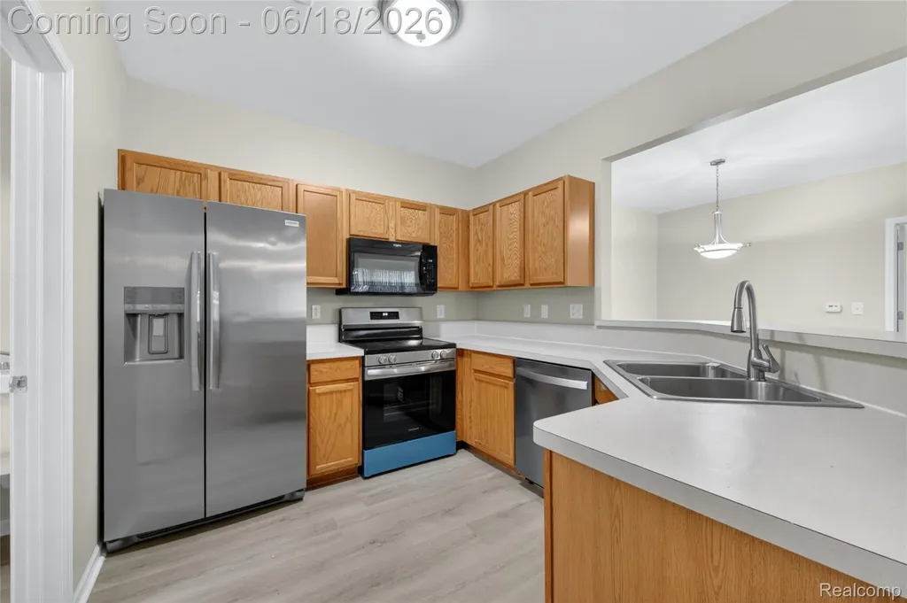 23104 Chesapeake Circle Commerce Charter Township MI 48390