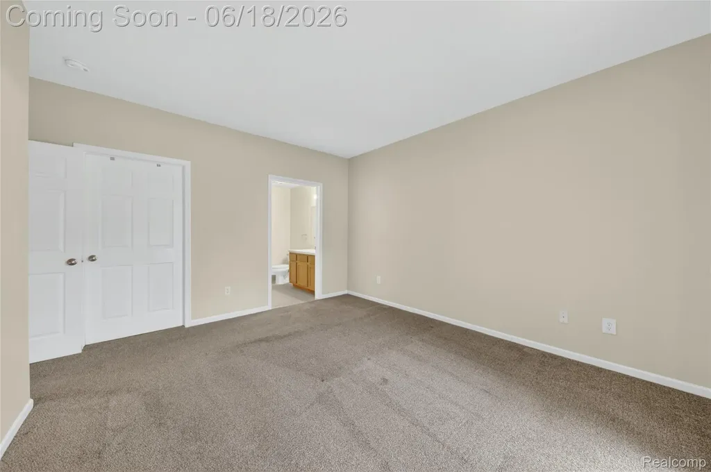 23104 Chesapeake Circle Commerce Charter Township MI 48390