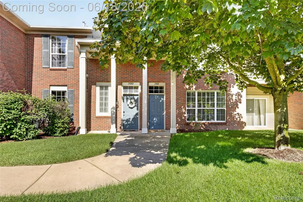 23104 Chesapeake Circle Commerce Charter Township MI 48390