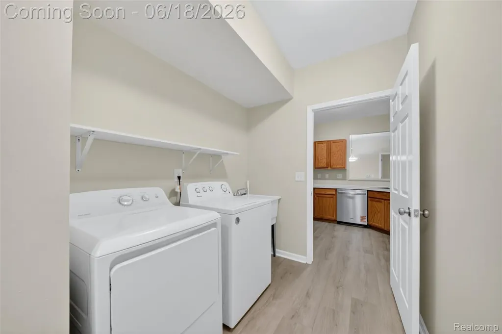 23104 Chesapeake Circle Commerce Charter Township MI 48390