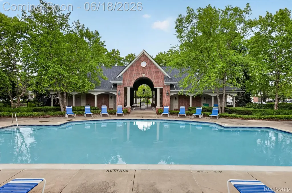 23104 Chesapeake Circle Commerce Charter Township MI 48390