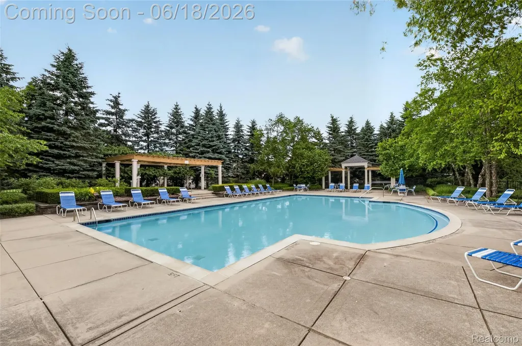 23104 Chesapeake Circle Commerce Charter Township MI 48390