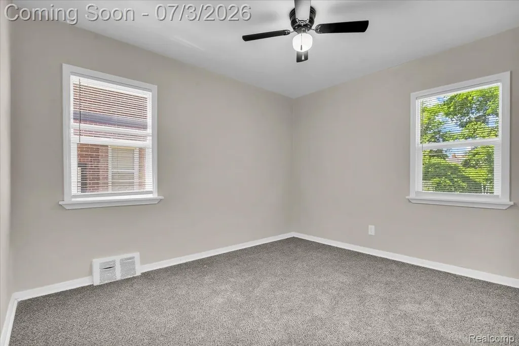 10013 Warwick Street Detroit City MI 48228