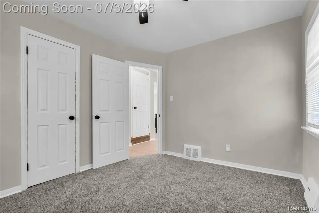 10013 Warwick Street Detroit City MI 48228