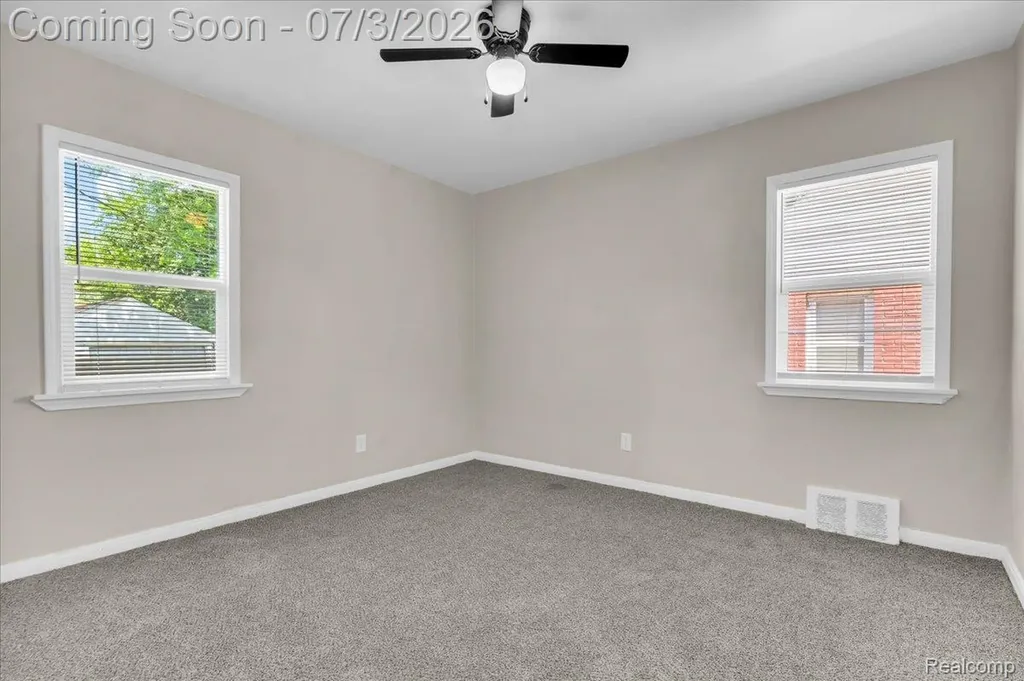 10013 Warwick Street Detroit City MI 48228