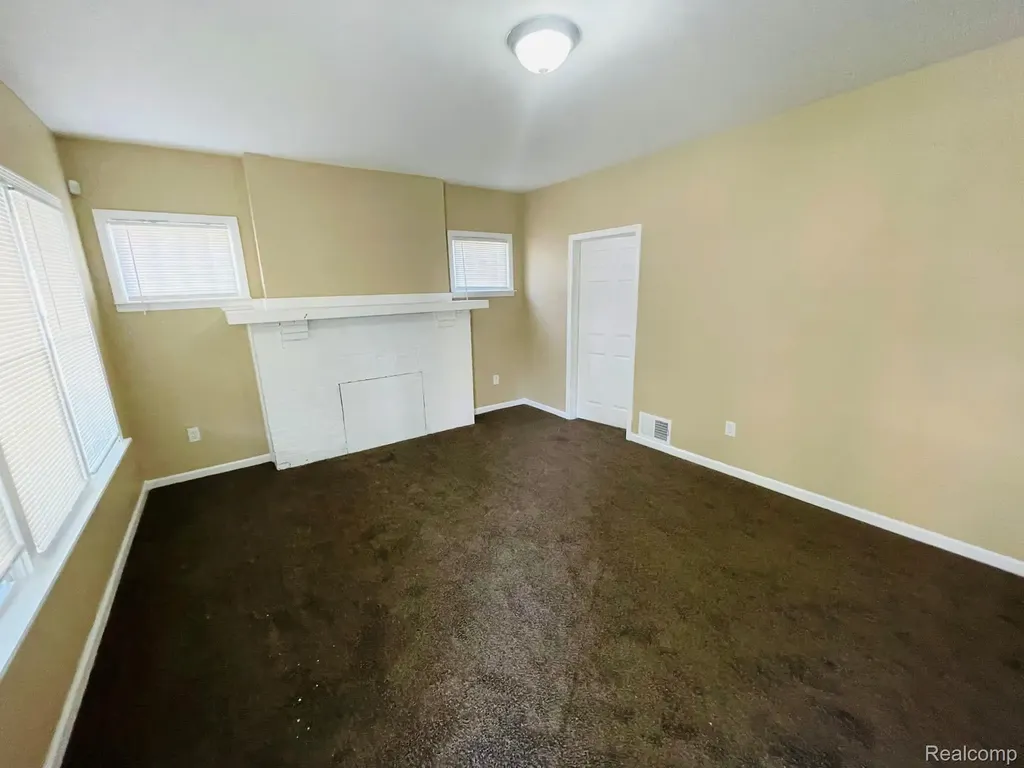 17564 Cooley Street Detroit City MI 48219