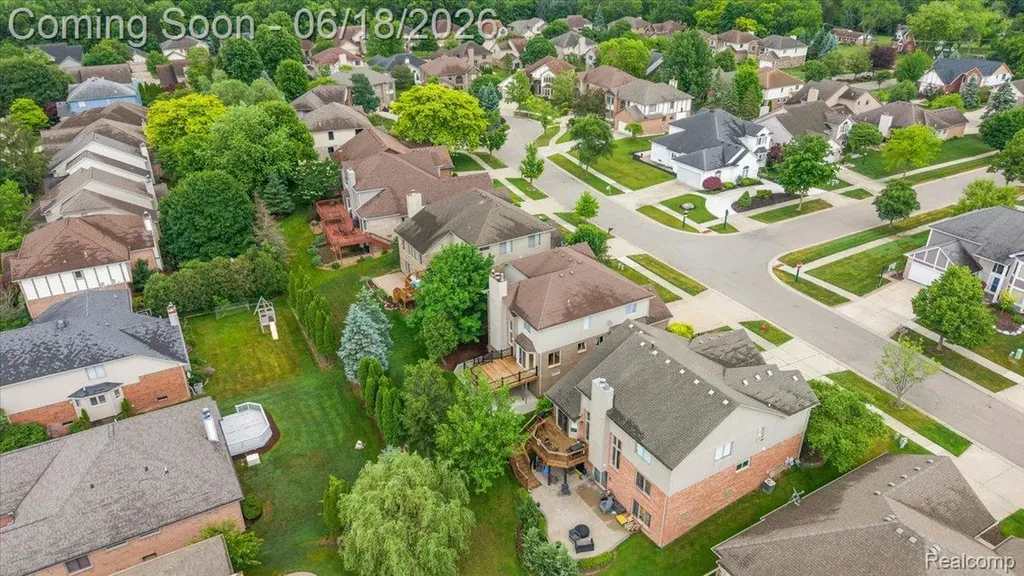1043 River Mist Drive Rochester City MI 48307