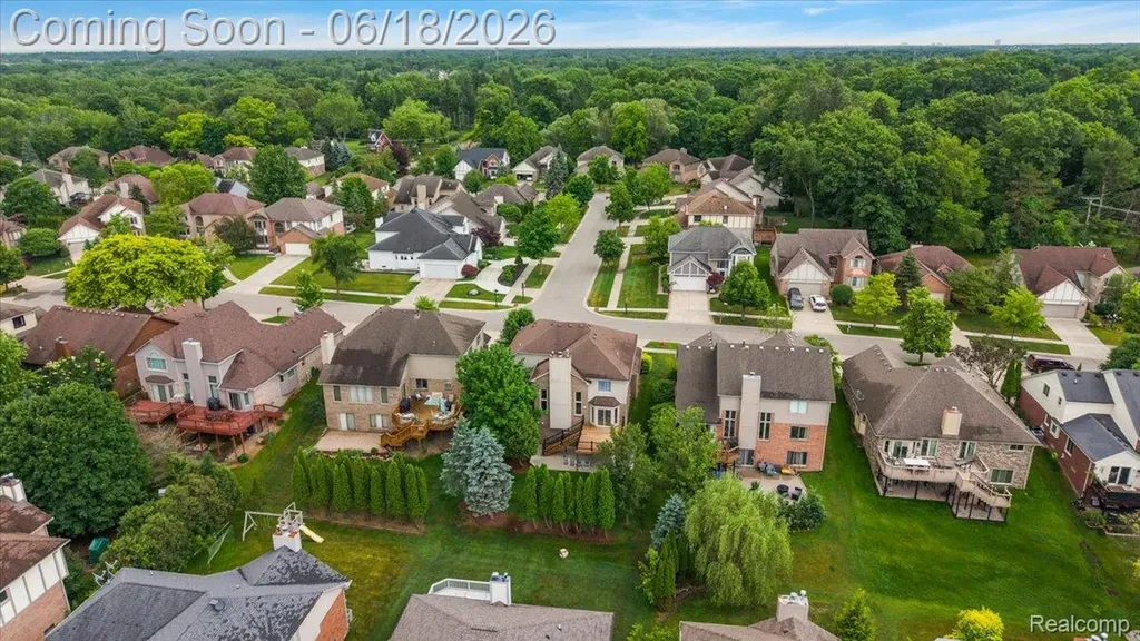 1043 River Mist Drive Rochester City MI 48307