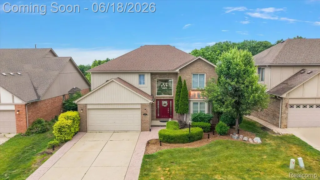 1043 River Mist Drive Rochester City MI 48307