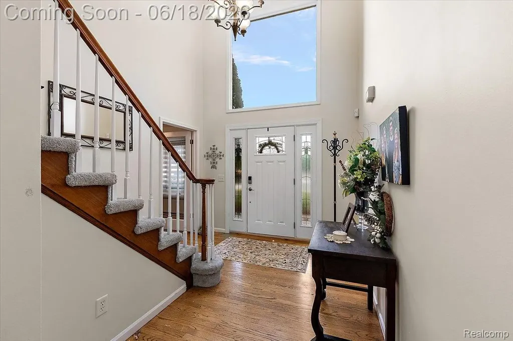 1043 River Mist Drive Rochester City MI 48307
