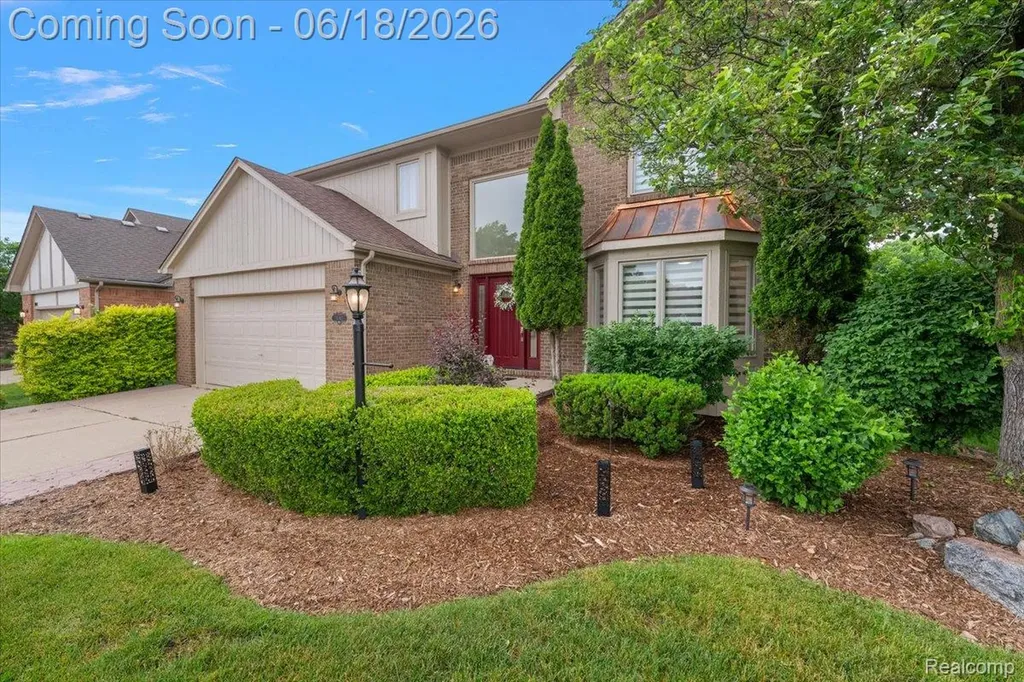 1043 River Mist Drive Rochester City MI 48307