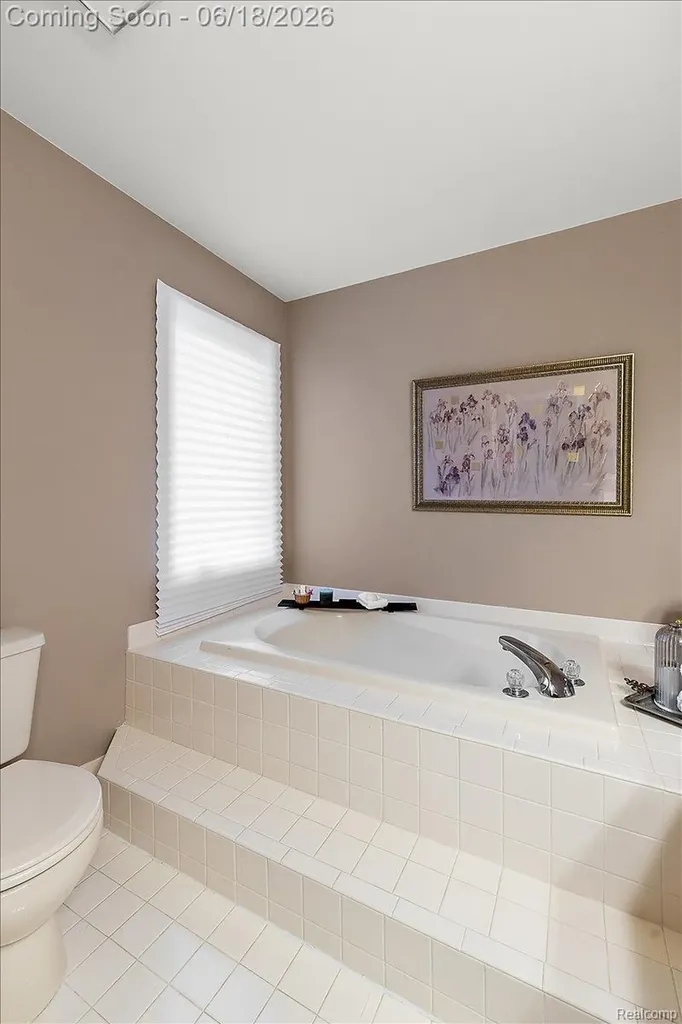 1043 River Mist Drive Rochester City MI 48307