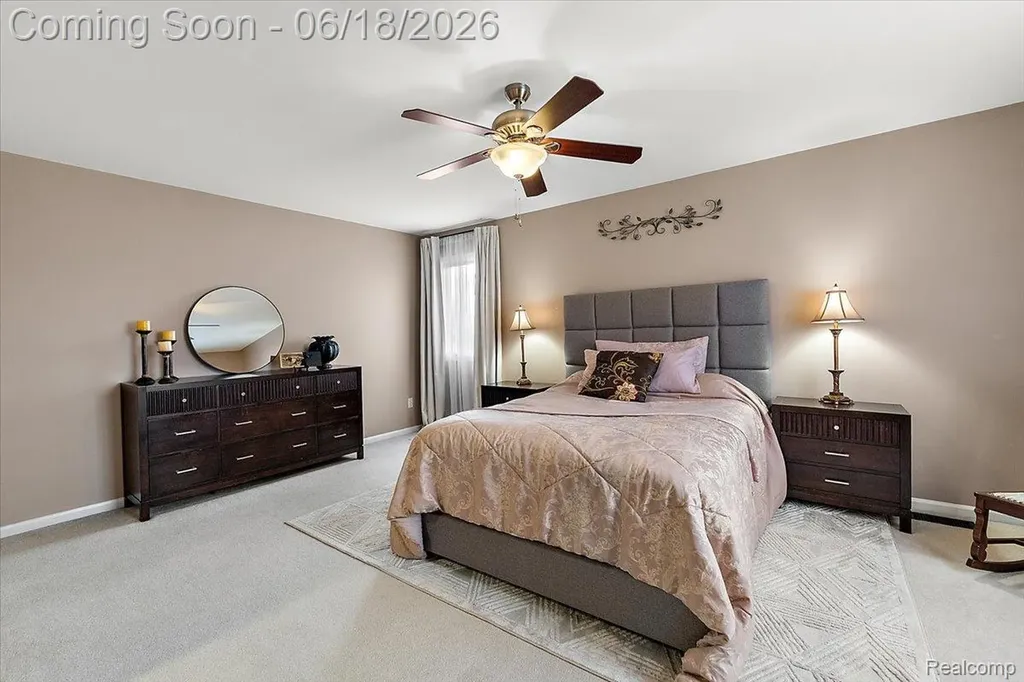 1043 River Mist Drive Rochester City MI 48307