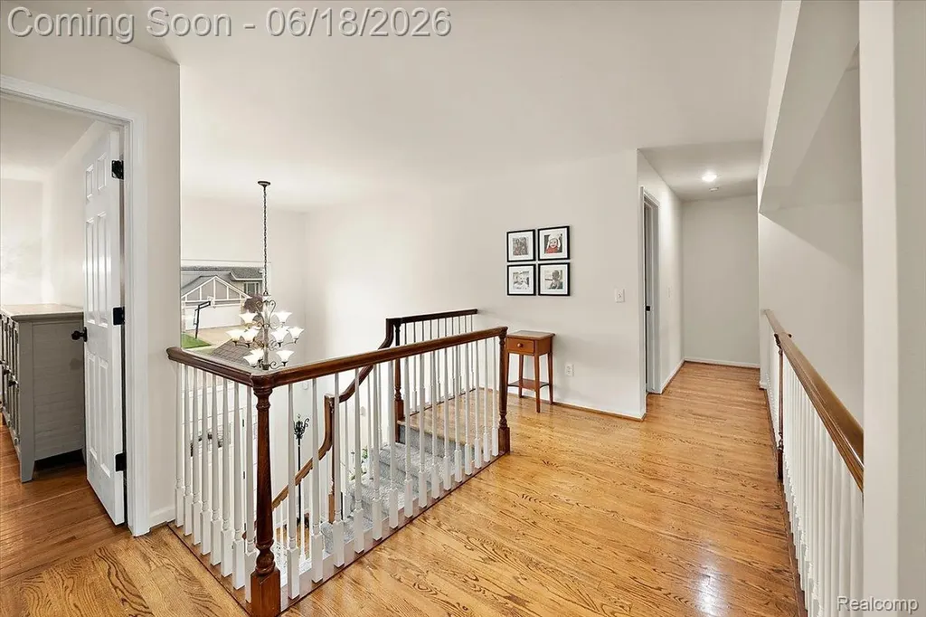 1043 River Mist Drive Rochester City MI 48307