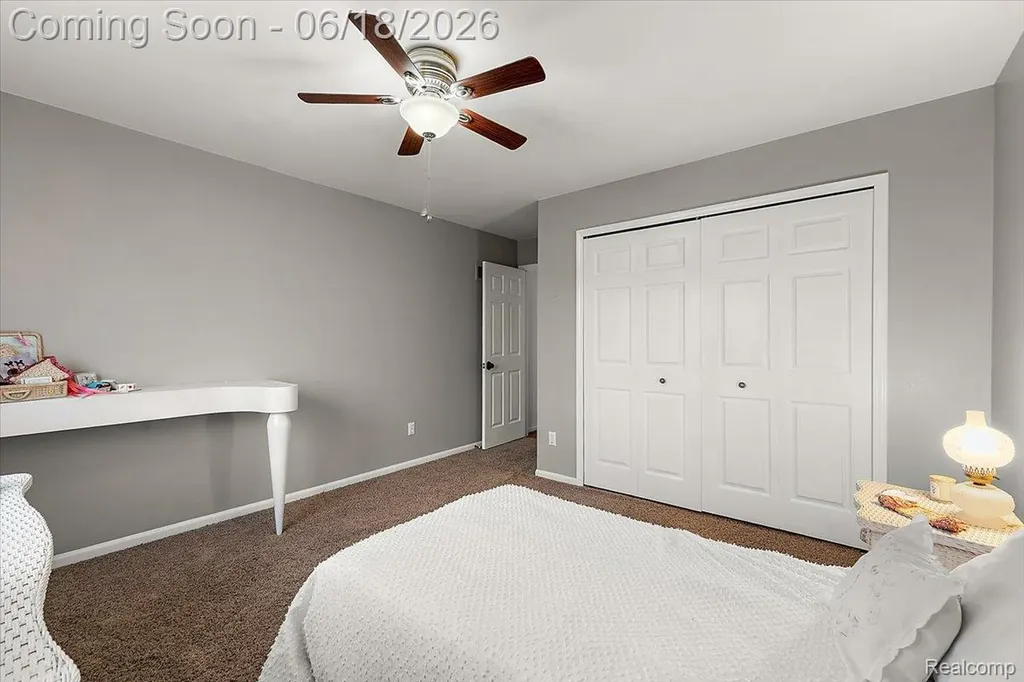 1043 River Mist Drive Rochester City MI 48307
