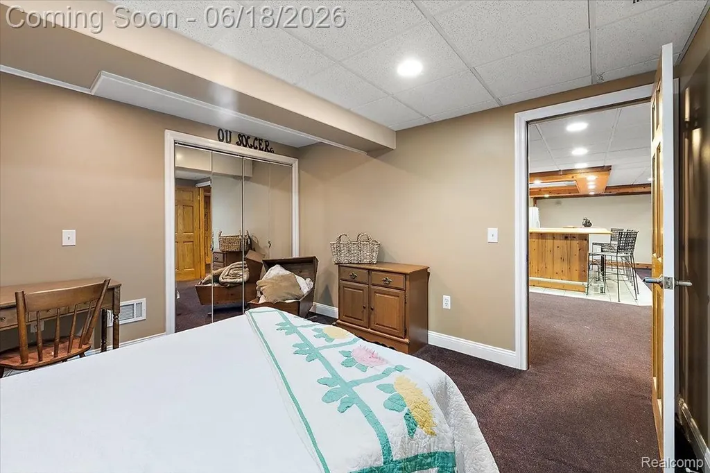 1043 River Mist Drive Rochester City MI 48307