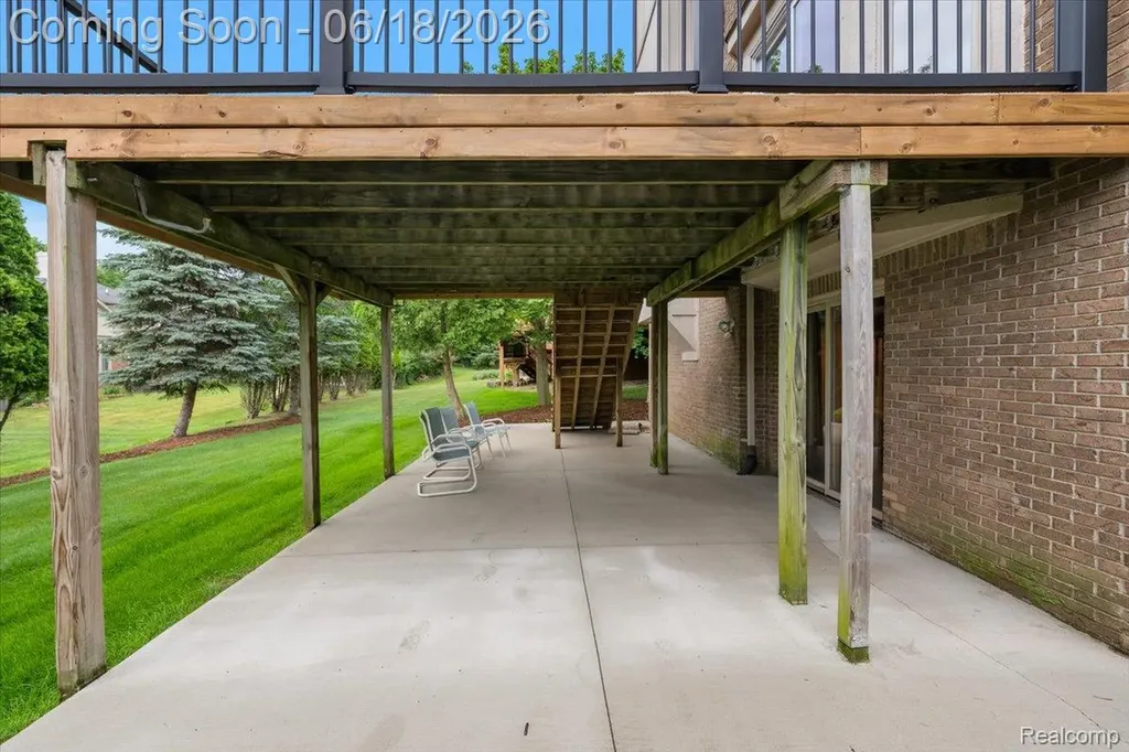 1043 River Mist Drive Rochester City MI 48307