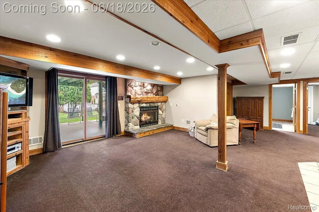 1043 River Mist Drive Rochester City MI 48307