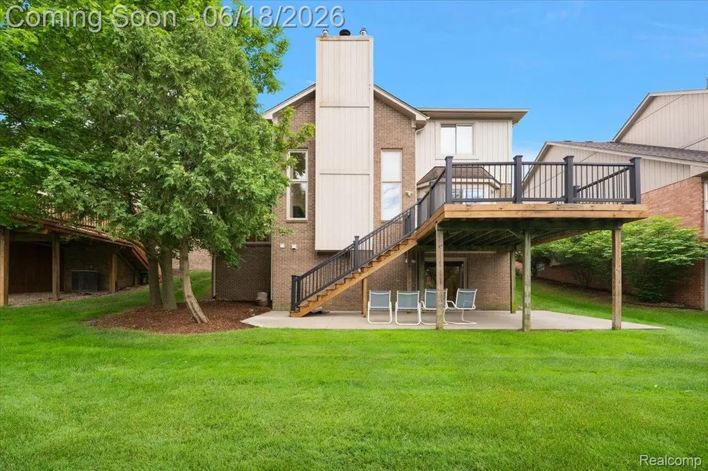 1043 River Mist Drive Rochester City MI 48307