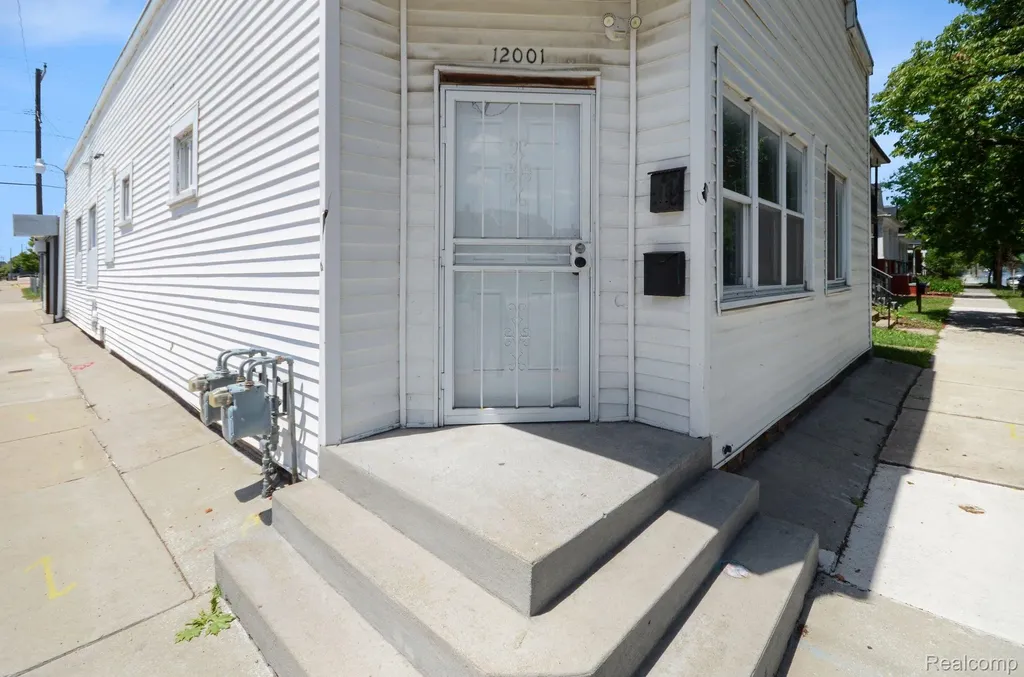 12001 Saint Aubin Street Hamtramck City MI 48212