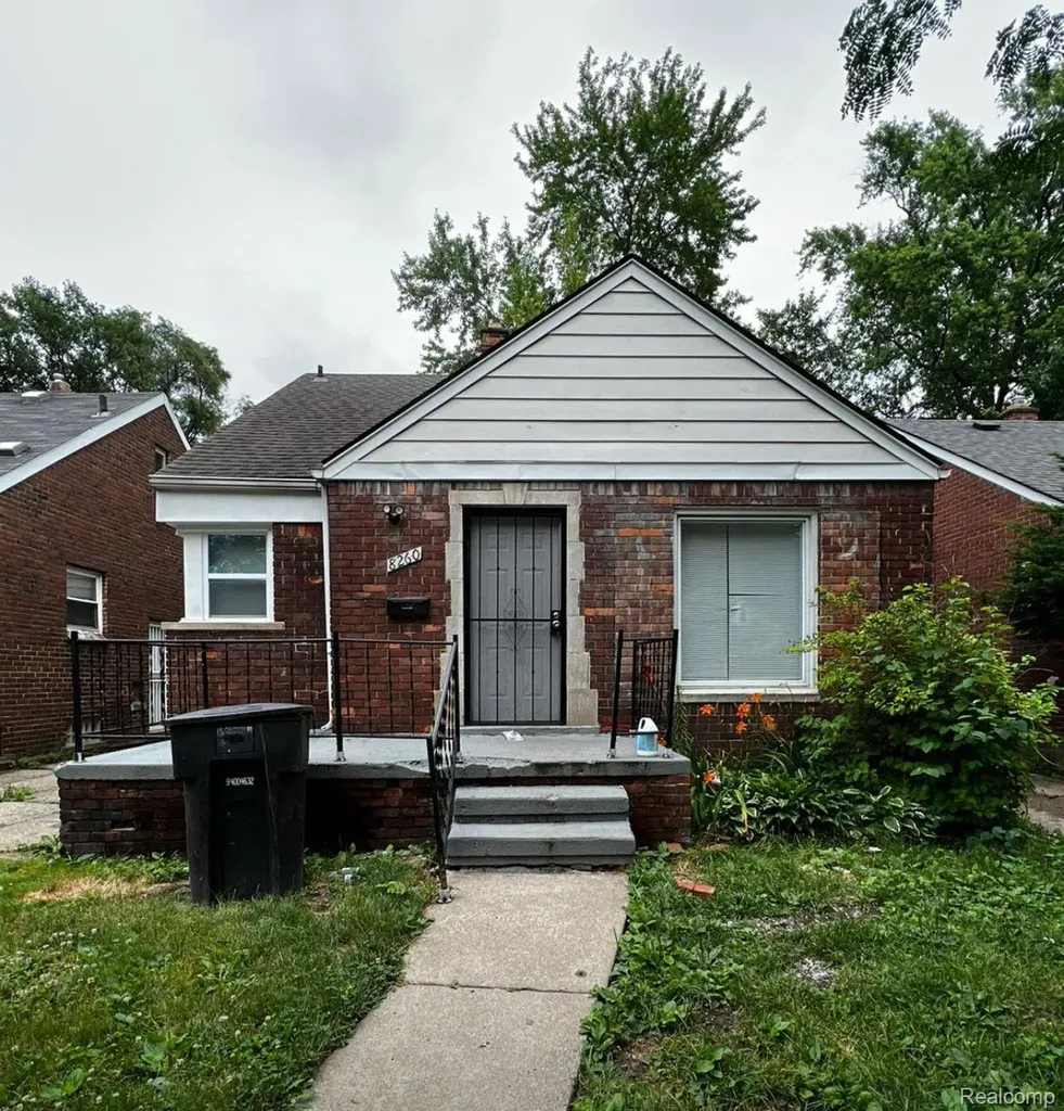 8260 Coyle Street Detroit City MI 48228