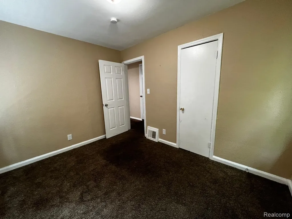 8260 Coyle Street Detroit City MI 48228