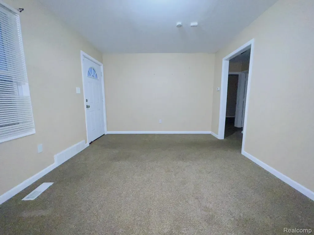 8695 Evergreen Avenue Detroit City MI 48228