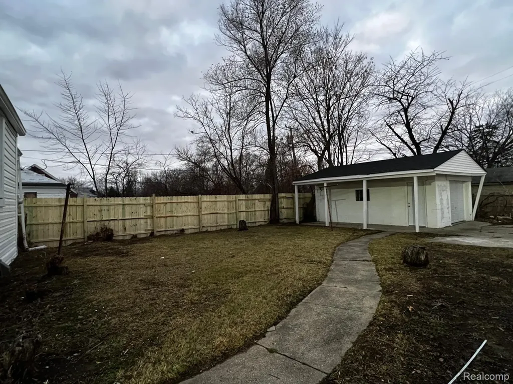 8695 Evergreen Avenue Detroit City MI 48228