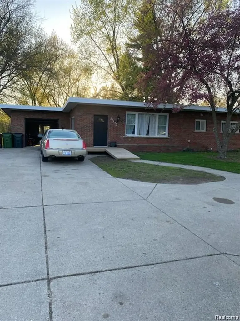 51575 Shelby Road Shelby Charter Township MI 48316