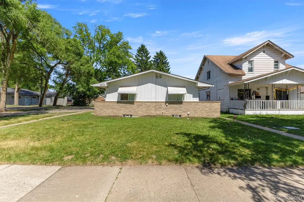 4077 Columbus Street Wayne City MI 48184