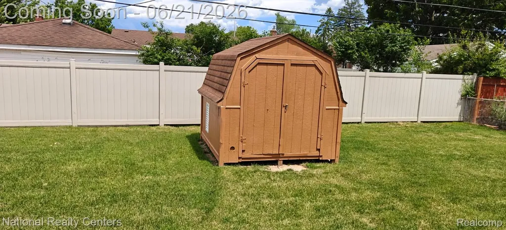 33728 Yuma Street Westland City MI 48185