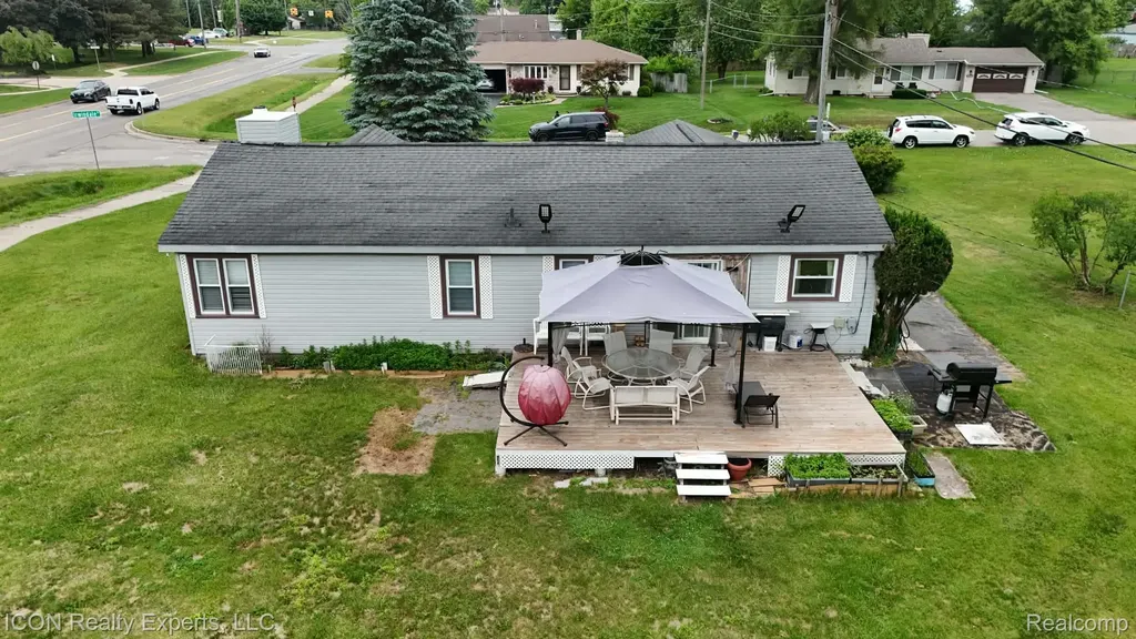 4959 Irwindale Drive Waterford Charter Township MI 48328