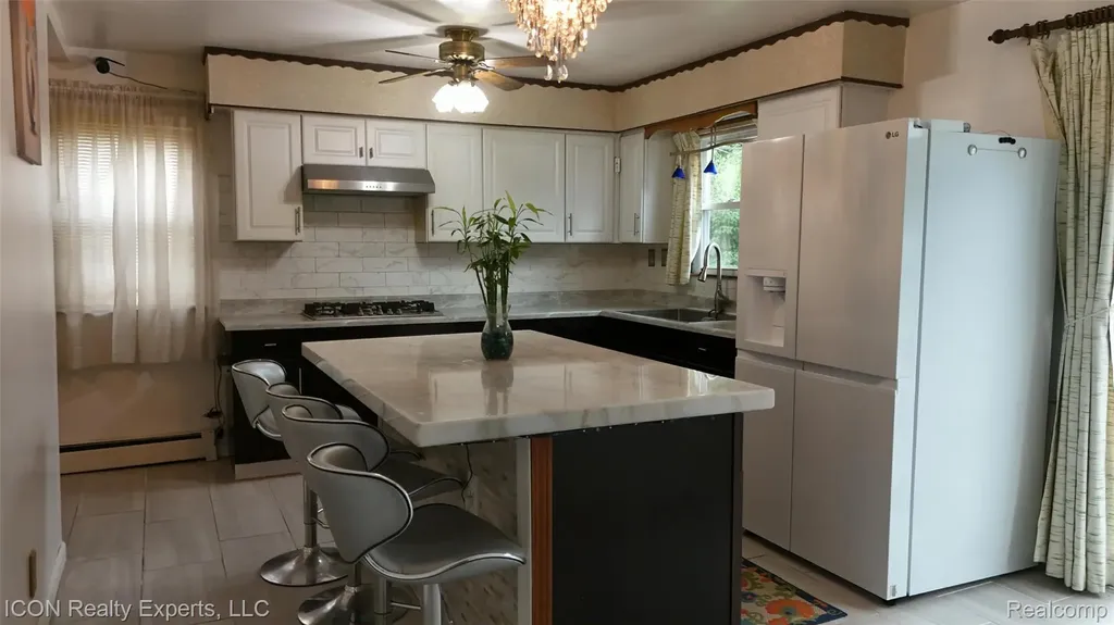 4959 Irwindale Drive Waterford Charter Township MI 48328